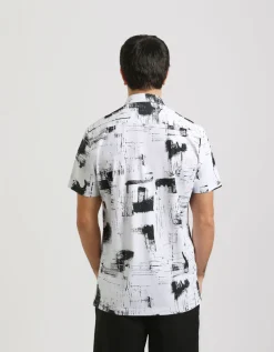 Camicia mezza manica in tessuto elastico con fantasia