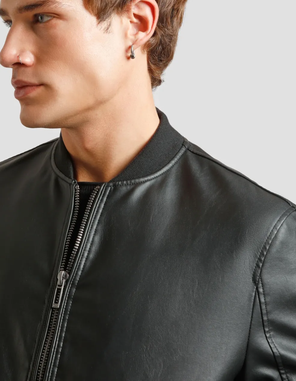 Giubbotto bomber effetto pelle
