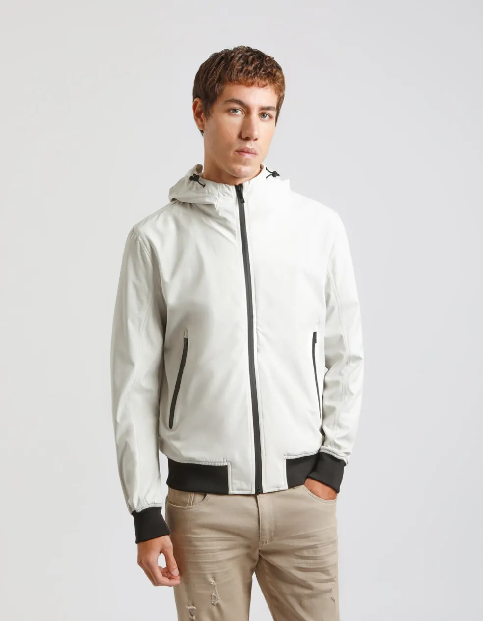 Giubbotto bomber in tessuto tecnico con cappuccio