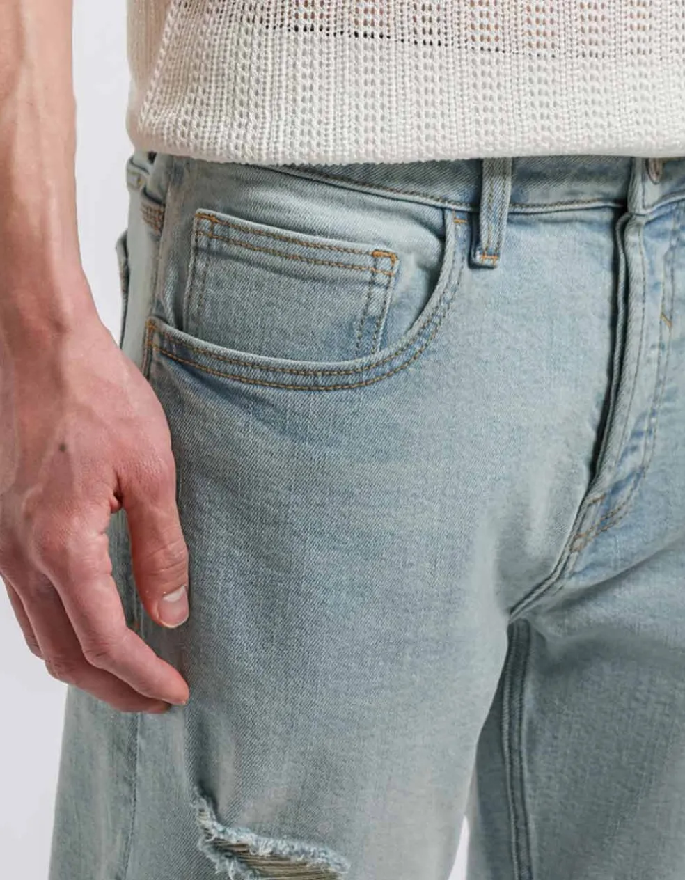 Jeans skinny fit con strappi
