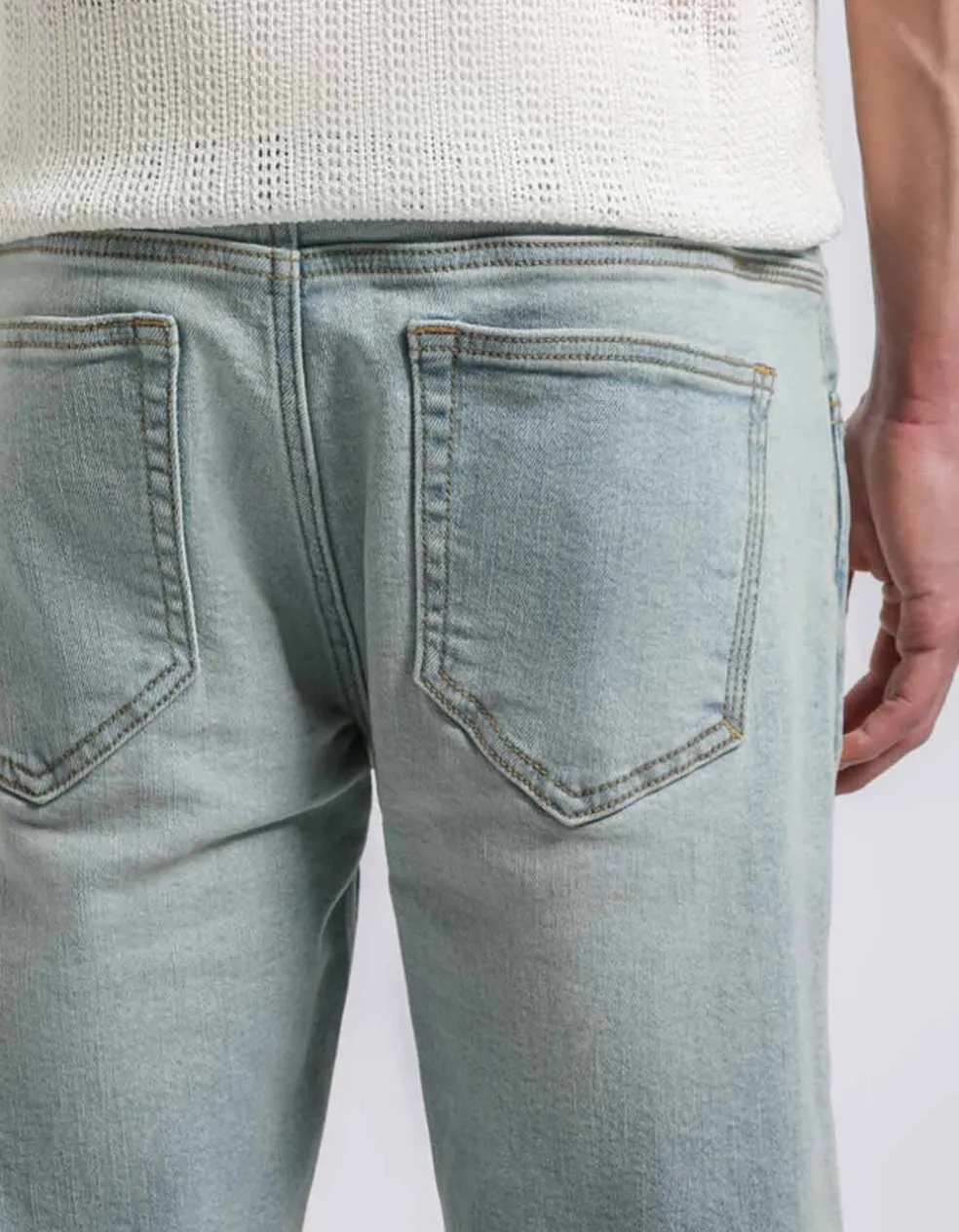 Jeans skinny fit con strappi