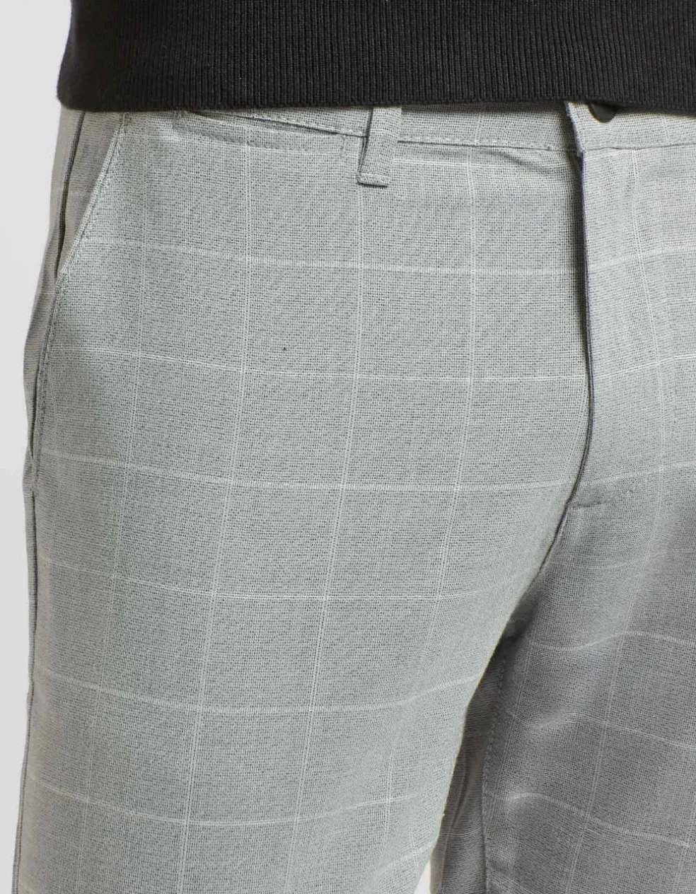 Pantaloni chino con fantasia a quadri