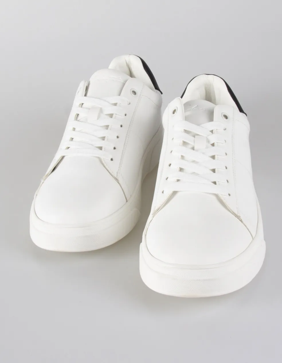 Sneakers effetto pelle