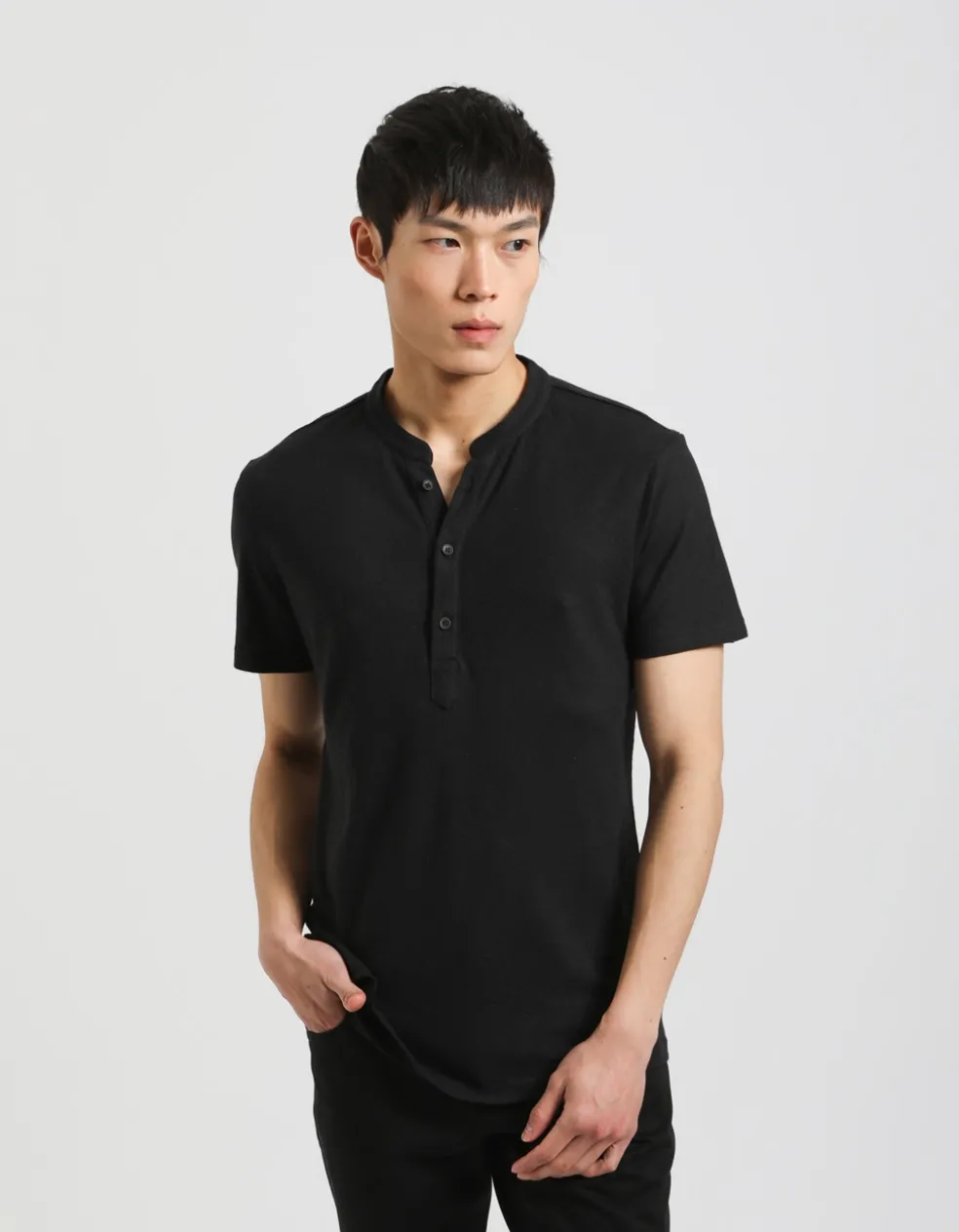 T-shirt collo serafino