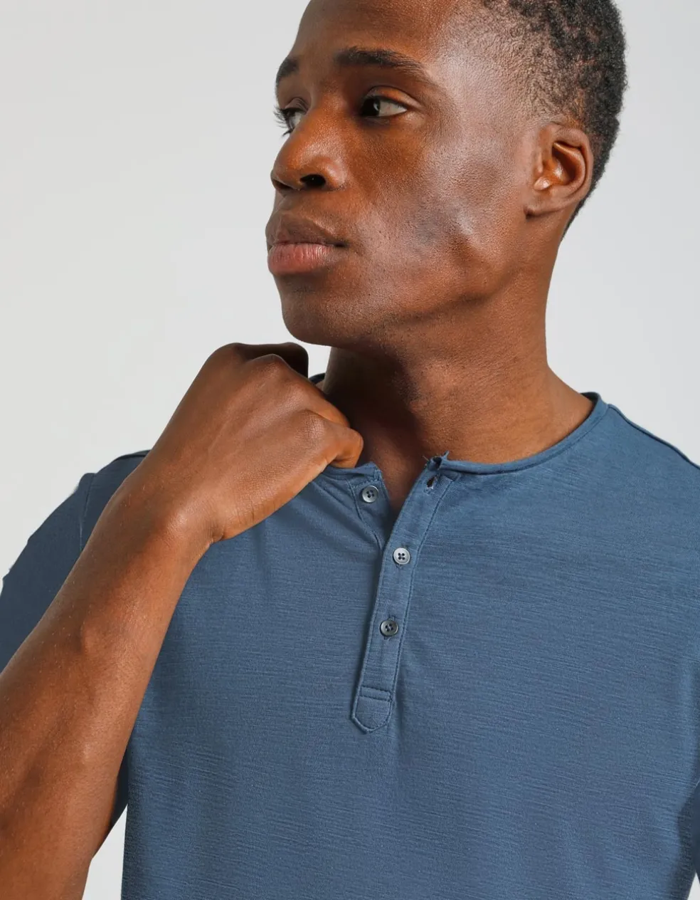 T-shirt collo serafino
