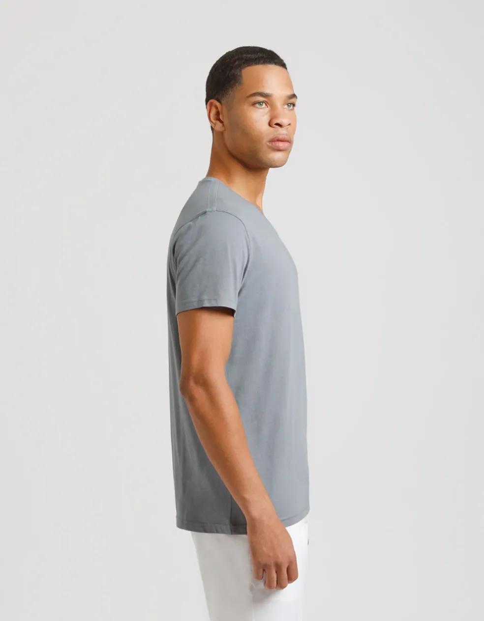 T-shirt con scollo a V