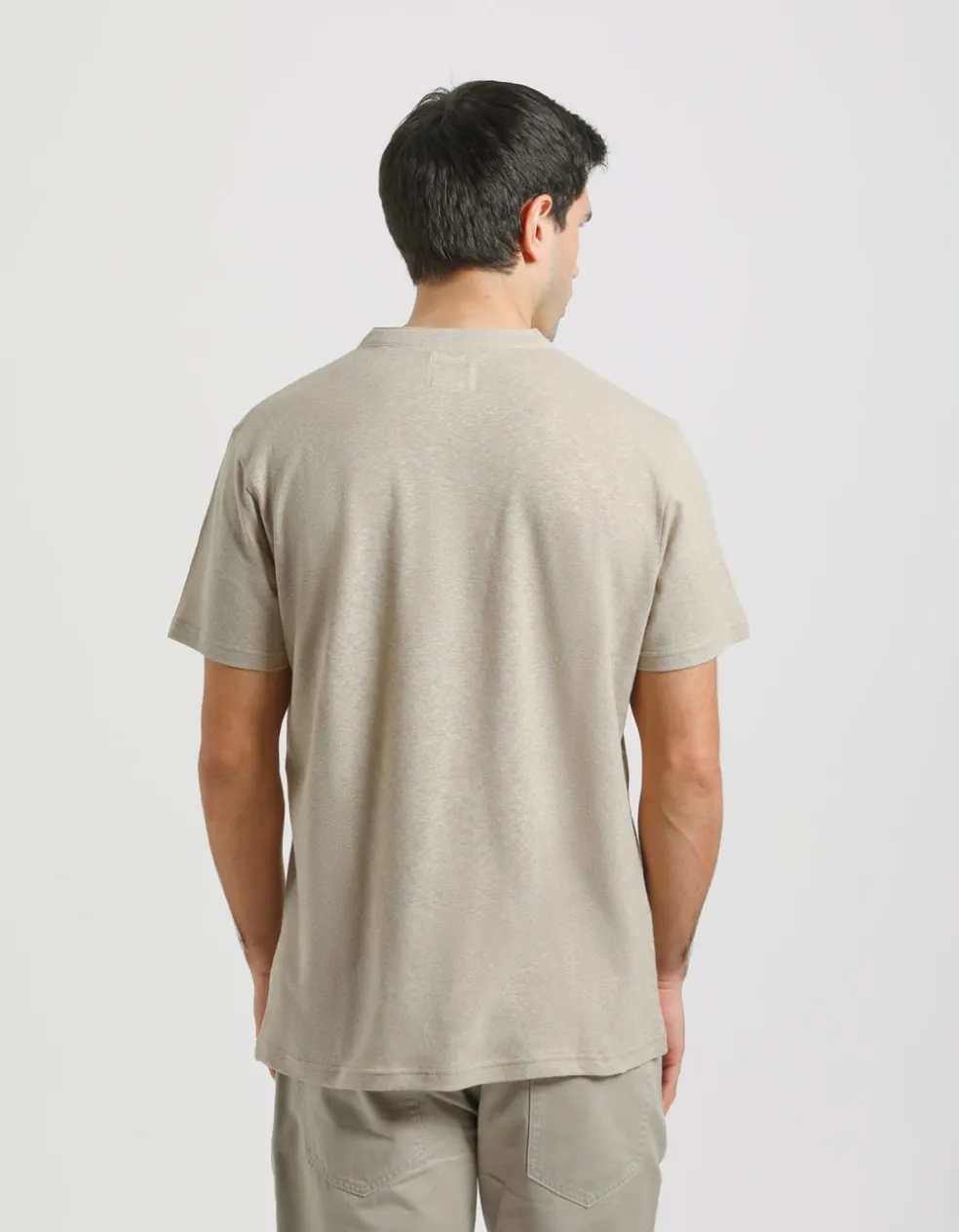 T-shirt con scollo a V