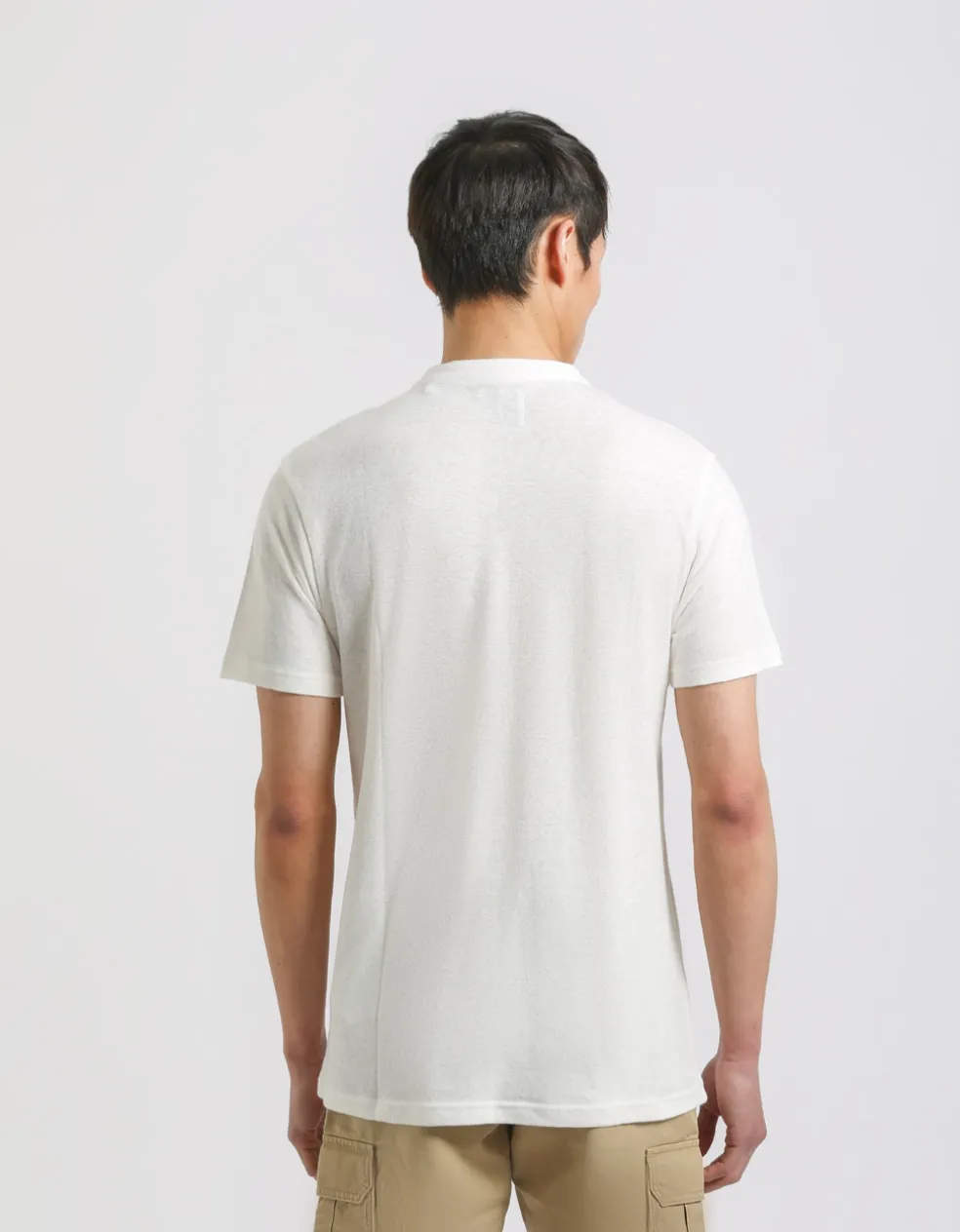 T-shirt con scollo a V