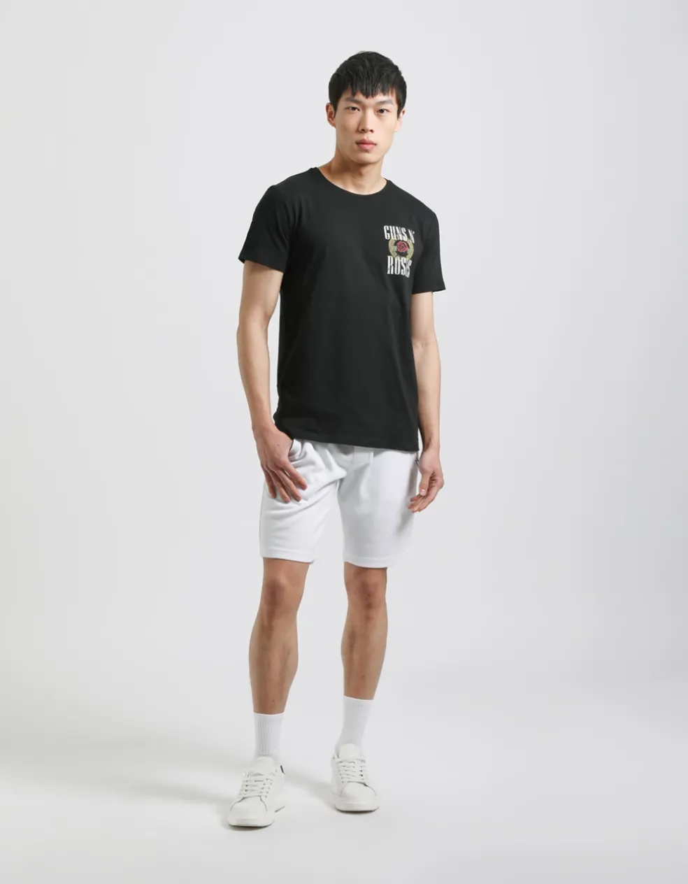 T-shirt con stampa "GUNS N' ROSES"