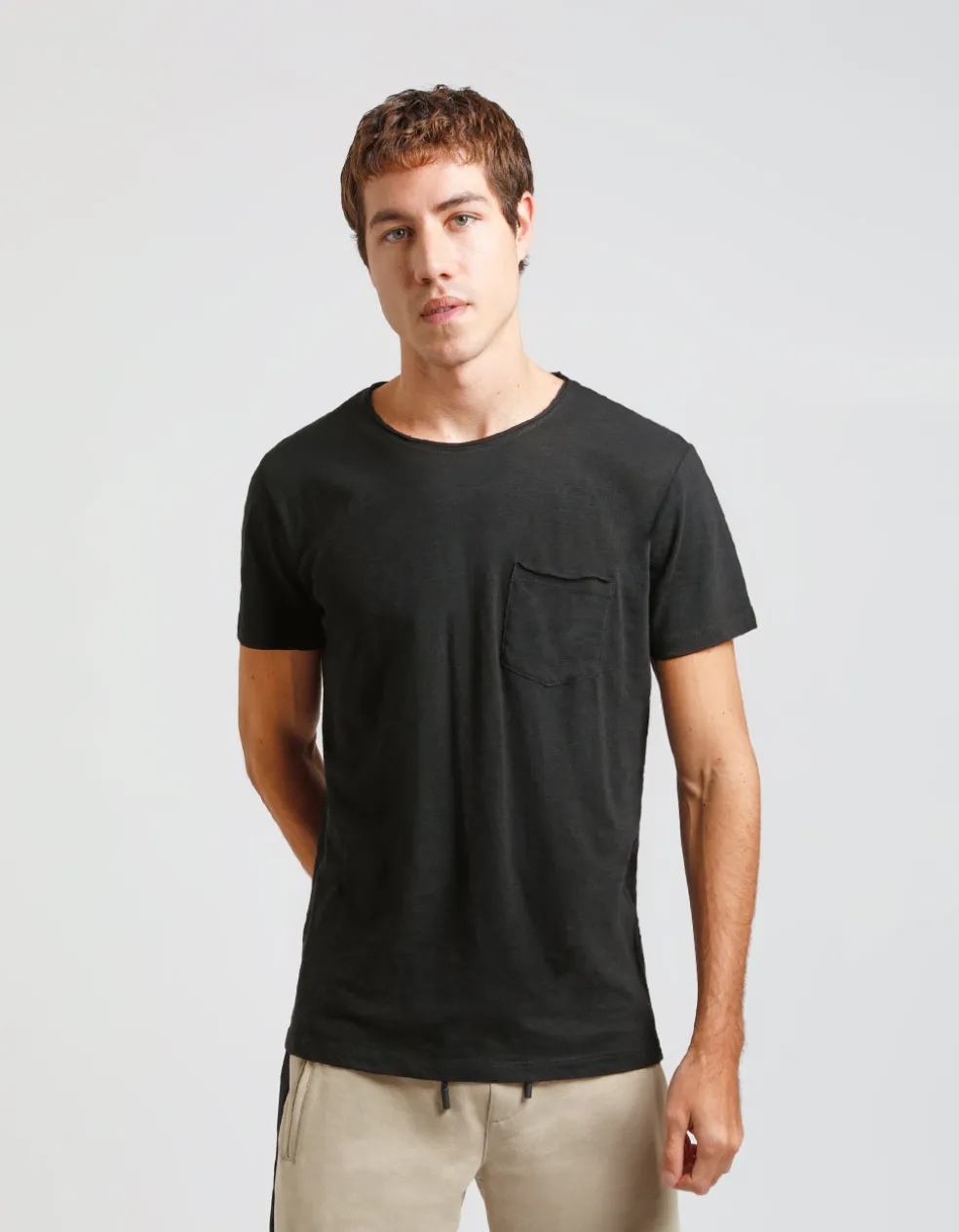 T-shirt con taschino