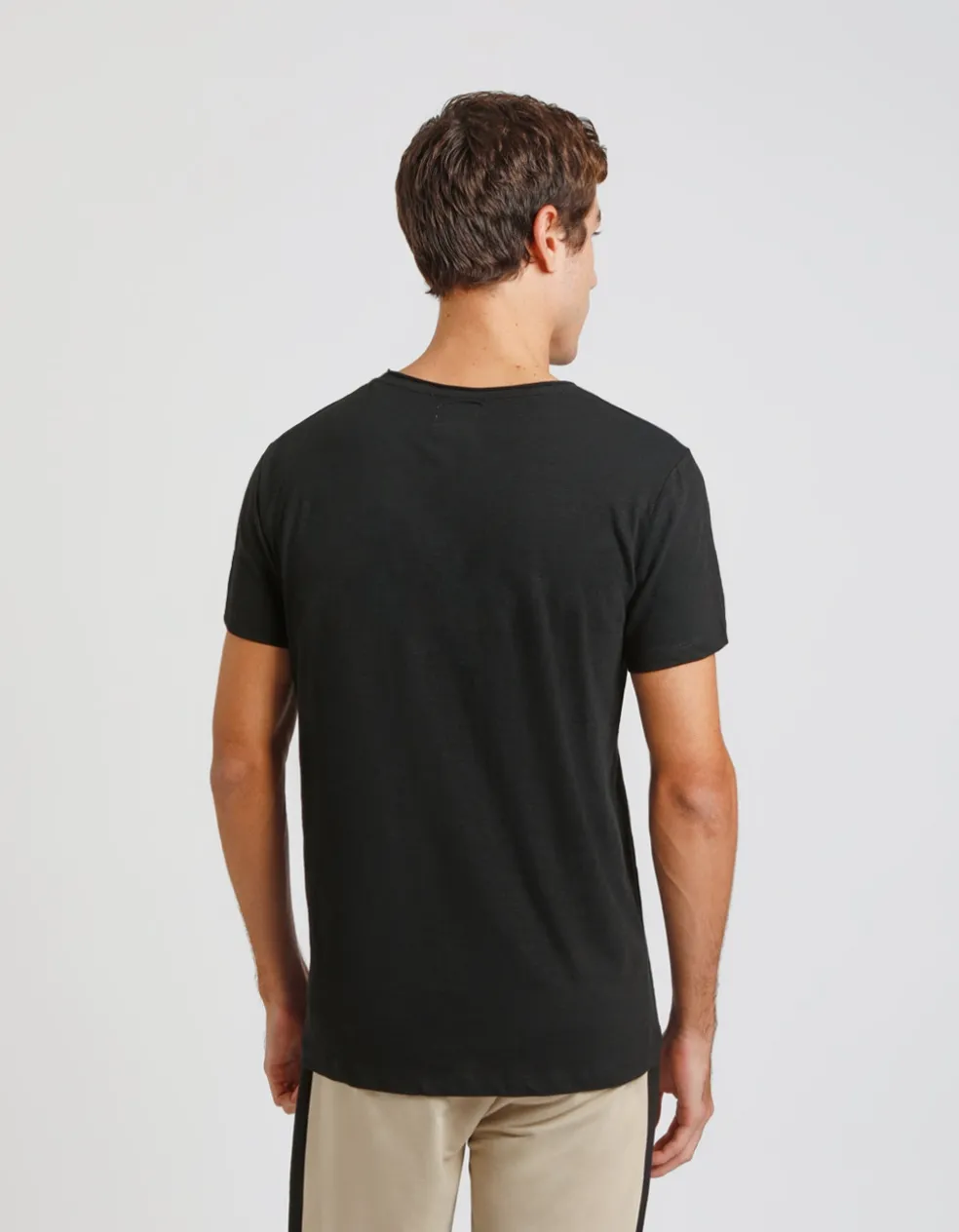 T-shirt con taschino